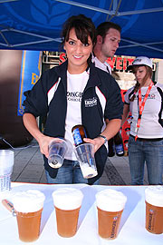 Verpflegugnsstände am Ende der Läufe (Foto: Martin Schmitz)